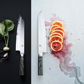Food photography of knives
